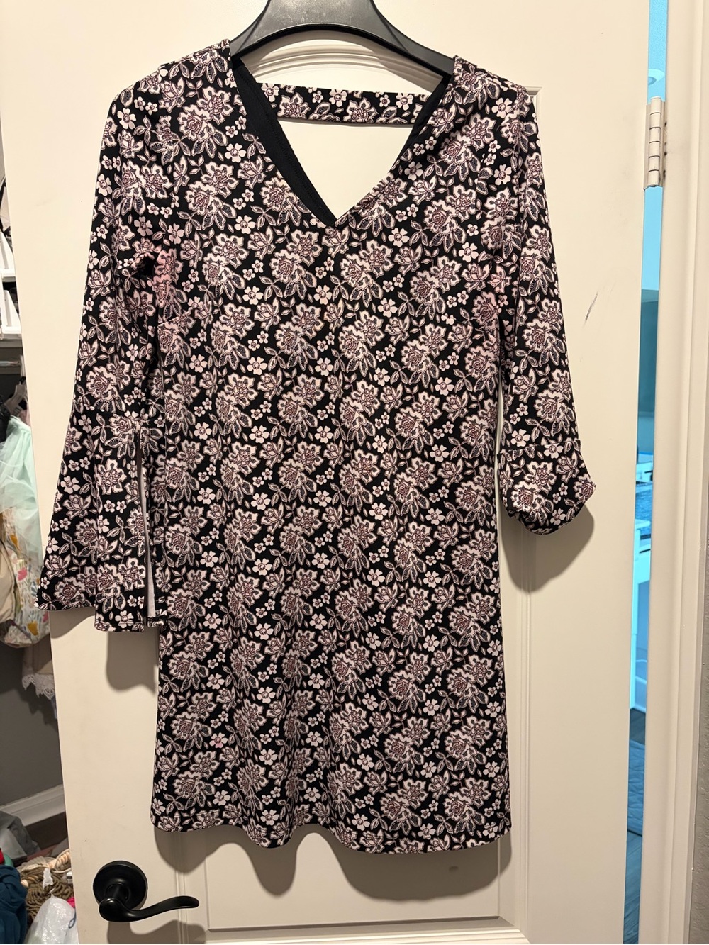 Robbie Bee Black and Light Pink Floral V-Neck Long Sleeve Dress